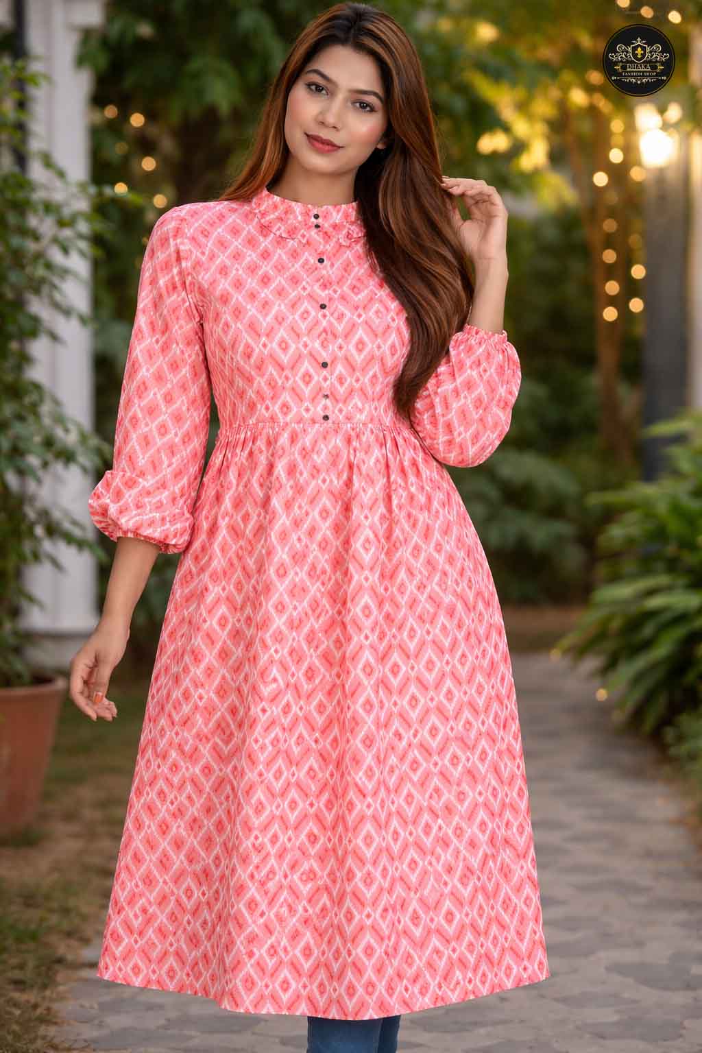 Hatai Kuci Tops Ruffle Neck