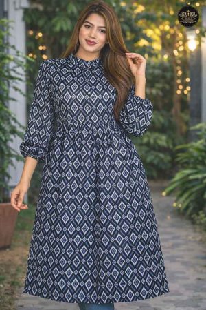 Hatai Kuci Tops Black